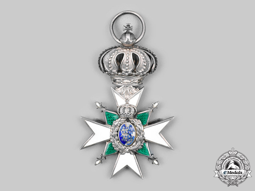saxe-_weimar-_eisenach,_grand_duchy._an_order_of_the_white_falcon,_ii_class_knight’s_cross_with_case,_by_theodor_müller_c20000_mnc6905