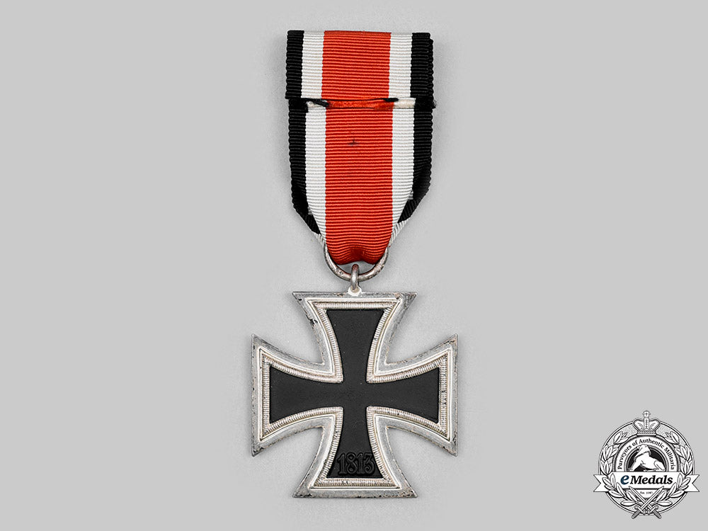 germany,_wehrmacht._a1939_iron_cross_ii_class,_lug_variant,_by_klein&_quenzer_c20003_mnc8616