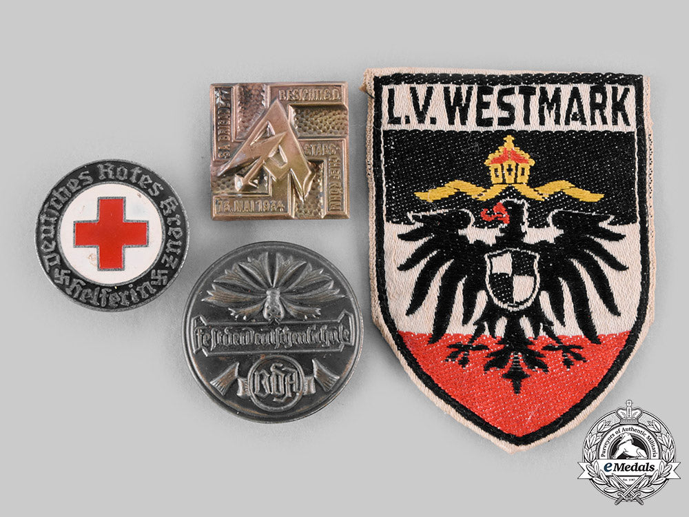 germany,_third_reich._a_lot_of_badges_and_insignia_c20018_emd5698_1_1