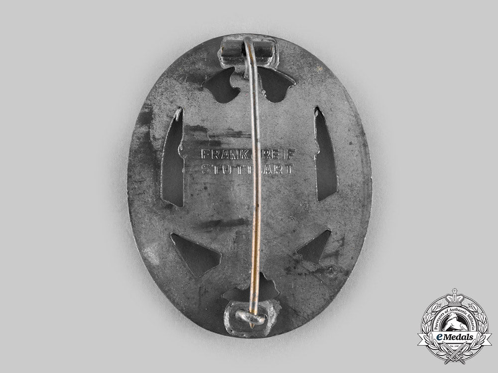 germany,_wehrmacht._a_general_assault_badge,_by_frank&_reif_c20019_emd1338_1