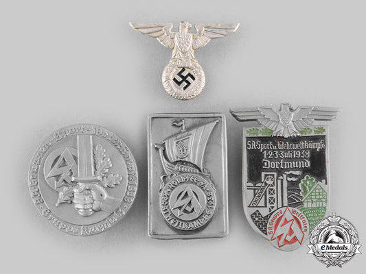 germany,_sa._a_lot_of_sturmabteilung_badges_and_insignia_c20024_emd5722