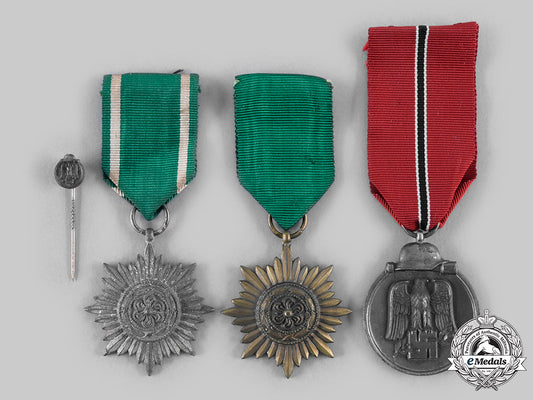 germany,_wehrmacht._a_lot_of_eastern_front-_related_medals_c20031_emd1392