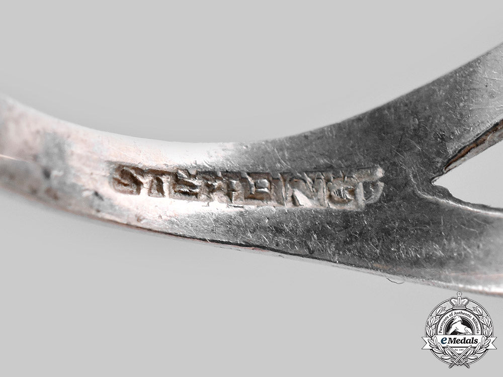 canada._a_second_war_royal_canadian_corps_of_signals_ladies_sweetheart_ring_c20036_mnc9658