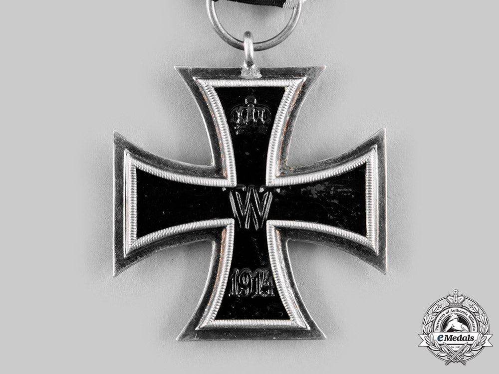 germany,_imperial._a1914_iron_cross_ii_class_with_documents_to_leutnant_d.r._hoffmann_c20073_emd4709