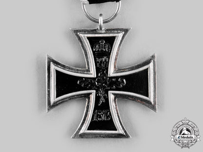germany,_imperial._a1914_iron_cross_ii_class_with_documents_to_leutnant_d.r._hoffmann_c20074_emd4712