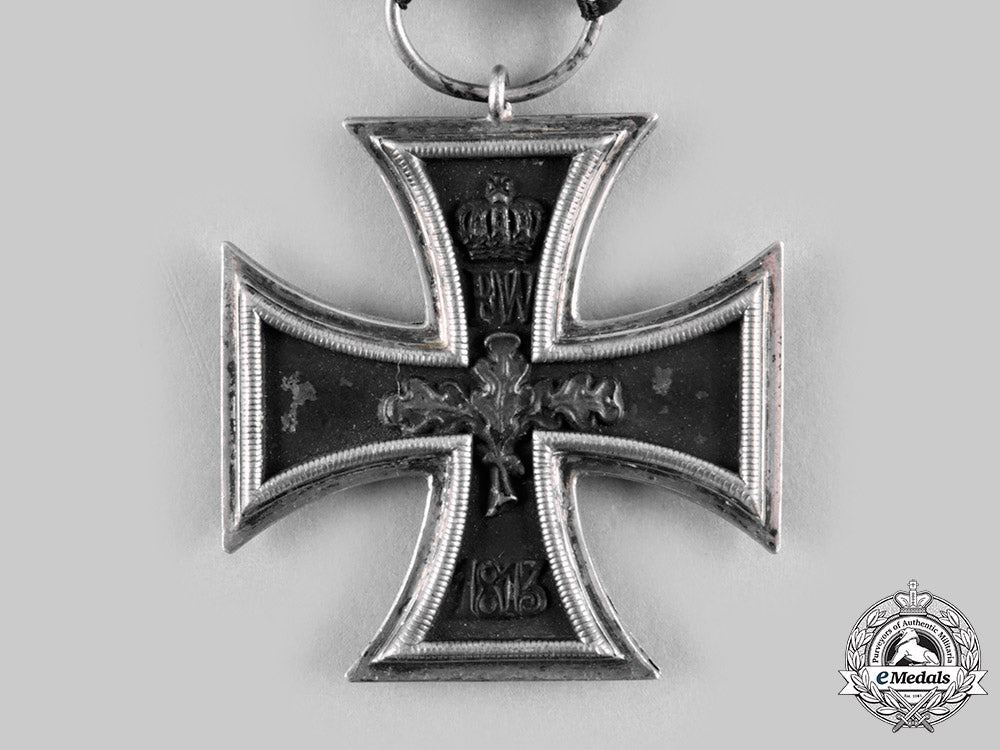 germany,_imperial._a1914_iron_cross_ii_class_with_award_document_to_feldwebel-_leutnant_hans_schmelzpfenning_c20082_emd4754_1