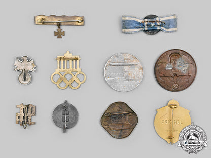 germany._a_mixed_lot_of_badges_c20090_mnc9354_1