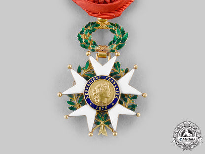 france,_iii_republic._an_order_of_the_legion_of_honour_in_gold,_iv_class_officer,_c.1950_c20100_emd6763