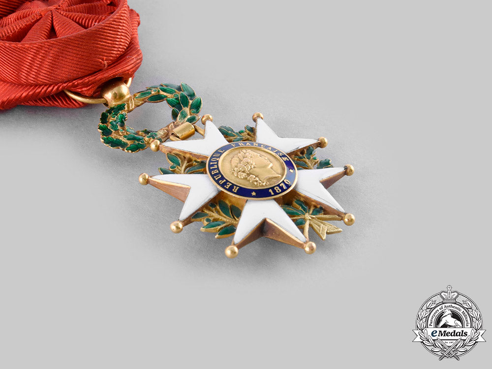 france,_iii_republic._an_order_of_the_legion_of_honour_in_gold,_iv_class_officer,_c.1950_c20102_emd6774