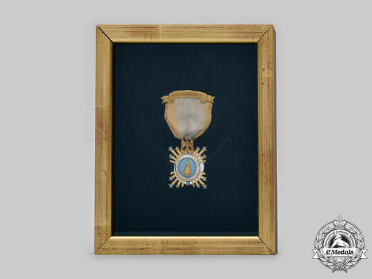 united_states._an_american_society_of_the_colonial_dames_of_america_in_original_display_case,_c.1904_by_bb&_b_c20105_mnc8962_1