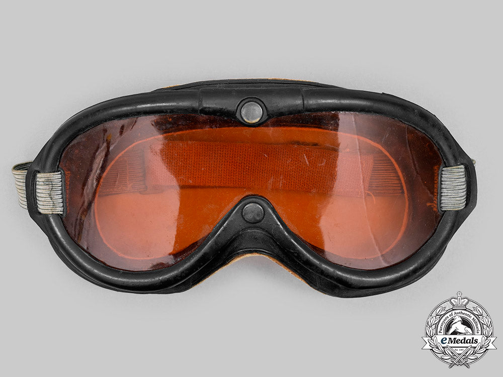 united_states._a_set_of_us_army_air_forces_b-8_goggles,_by_polaroid_c20112_mnc7714_1_1