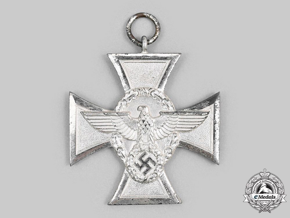 germany,_ordnungspolizei._a_long_service_award,_ii_class_for18_years,_with_case_c20121_mnc5074
