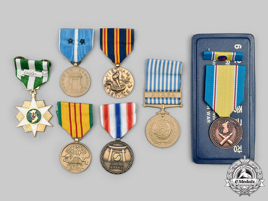 united_states._a_lot_of_seven_korean_war_and_vietnam_war_medals_c20133_mnc7566_1