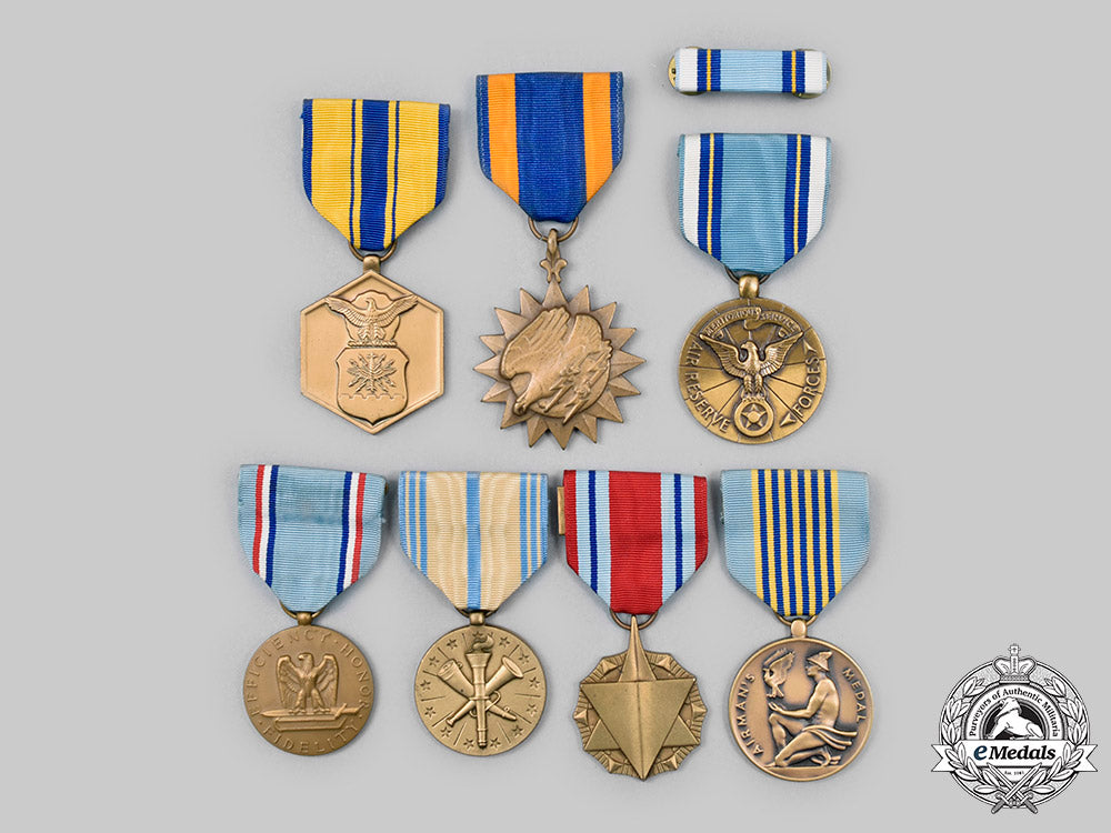 united_states._a_lot_of_seven_air_force_medals_c20136_mnc7575