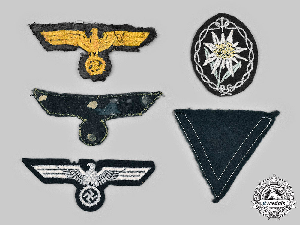 germany,_wehrmacht._a_lot_of_uniform_insignia_c20140_mnc5111_1_1_1_1
