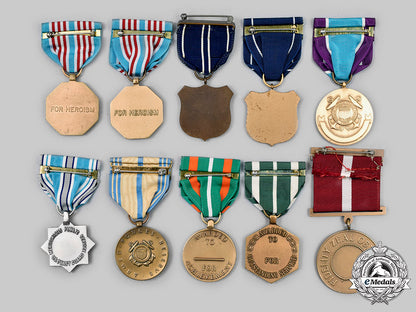 united_states._a_lot_of_ten_coast_guard_medals_c20141_mnc7589