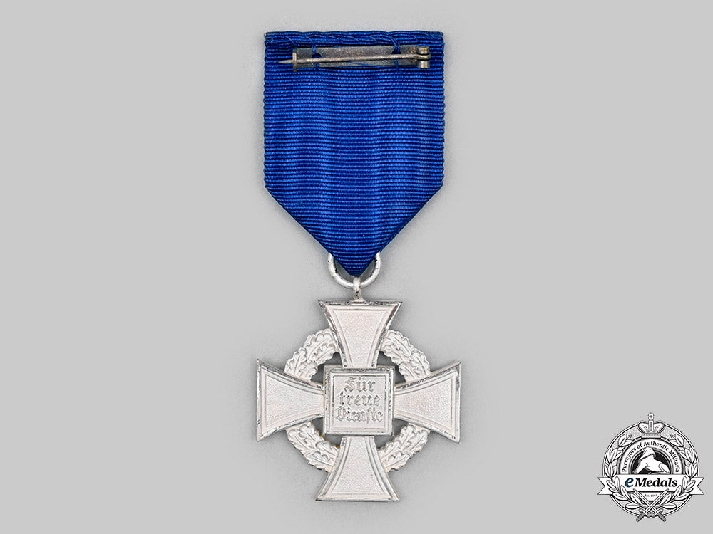 germany,_third_reich._a_pair_of_merit_medals,_with_cases_c20144_mnc8208