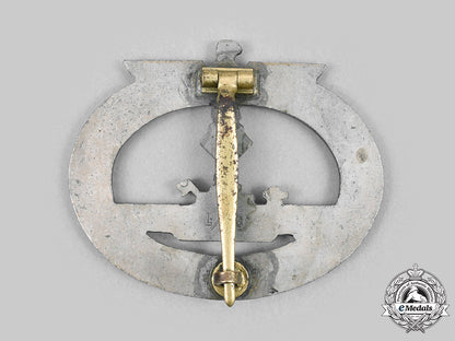 germany,_kriegsmarine._a_u-_boat_badge,_by_funcke&_brüninghaus_c20148_mnc5134