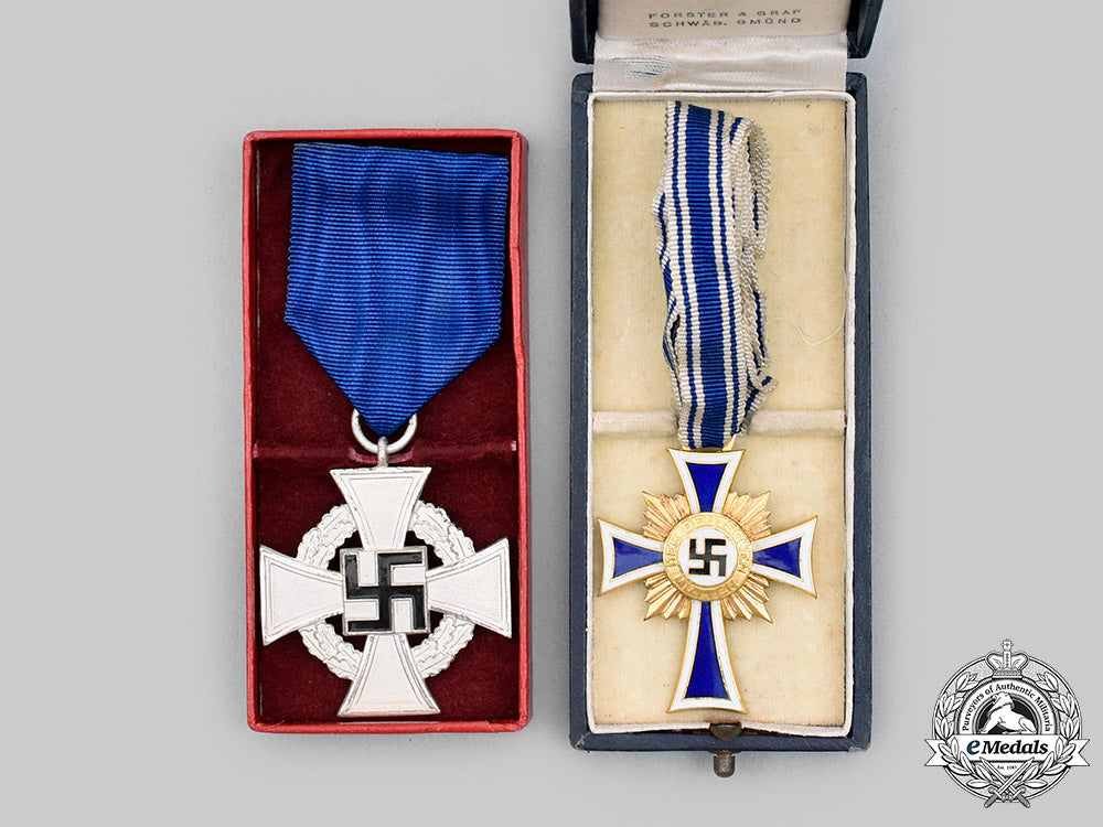 germany,_third_reich._a_pair_of_merit_medals,_with_cases_c20149_mnc8214