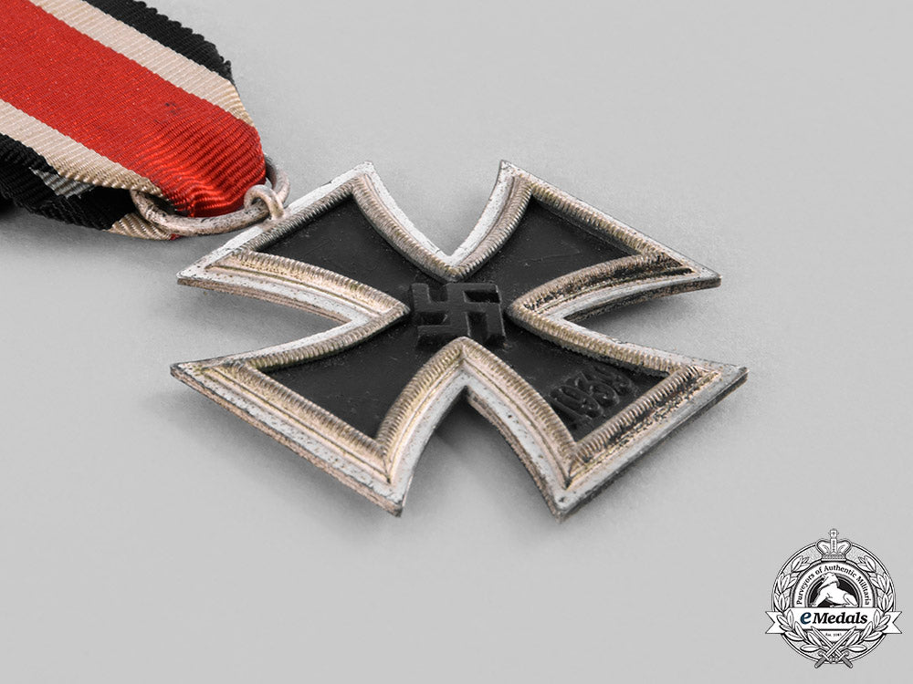 germany,_wehrmacht._a1939_iron_cross_ii_class_c20151_emd6437_2_1