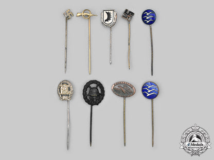 germany._a_lot_of_stick_pins_c20160_mnc8238_1