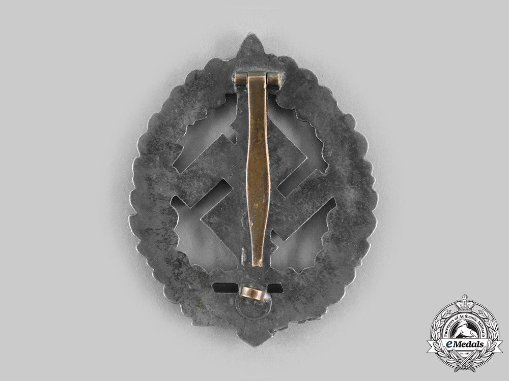 germany,_sa._a_sa_sports_badge_for_war_wounded,_by_werner_redo_c20169_emd1980_1