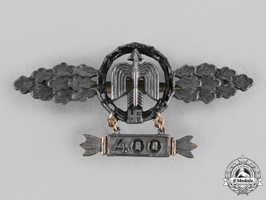 germany,_luftwaffe._a_short-_range_night_fighter_squadron_clasp,_gold_grade_with400_hanger_c20179_emd2011