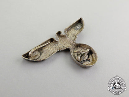 germany._a_grouping_of_third_reich_period_german_insignia_c2017_000115