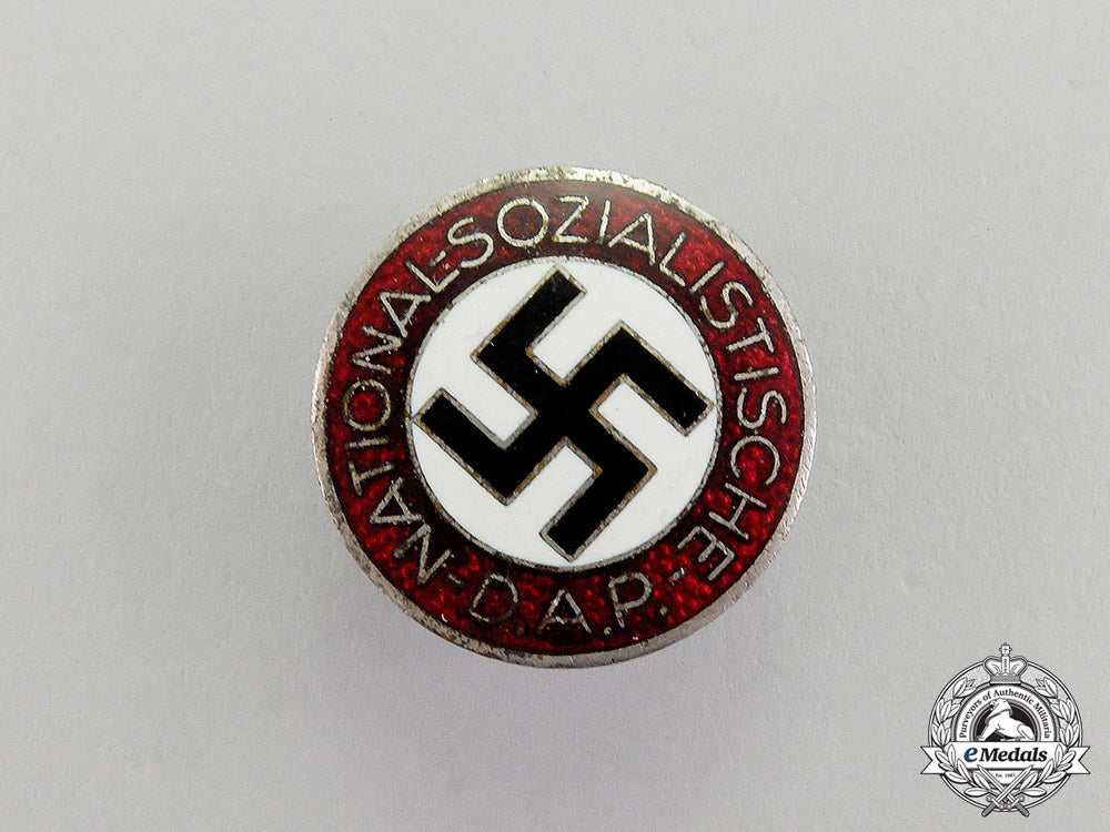 germany._an_nsdap_party_member’s_lapel_badge_by_förster&_barth_c2017_000235