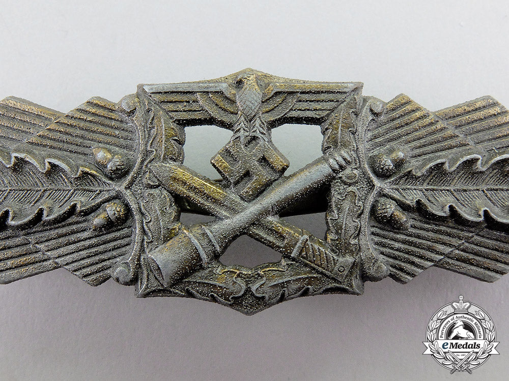 germany._a_gold_grade_combat_clasp_by_gebrüder_wegerhoff_of_lüdenscheid_c2017_000351