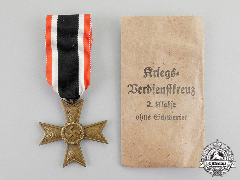 germany._an_unissued_third_reich_period_war_merit_cross_second_class_without_swords_by_deschler_c2017_000395