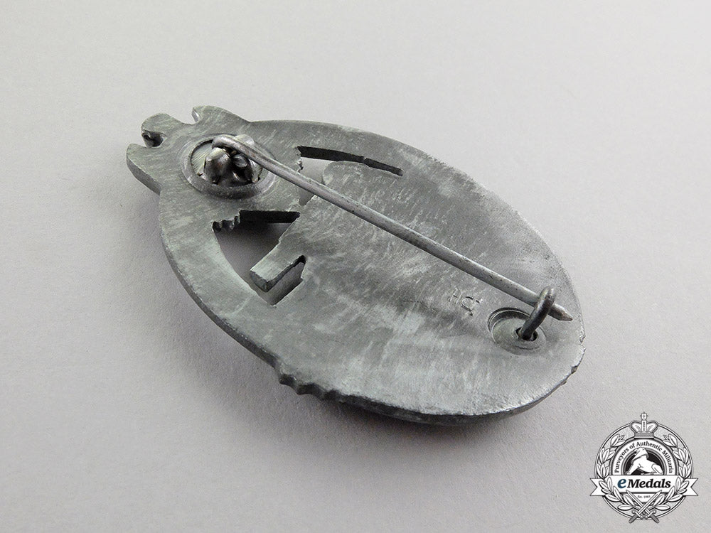 germany._a_mint_and_unissued_silver_grade_tank_badge_by_hermann_aurich_c2017_001191