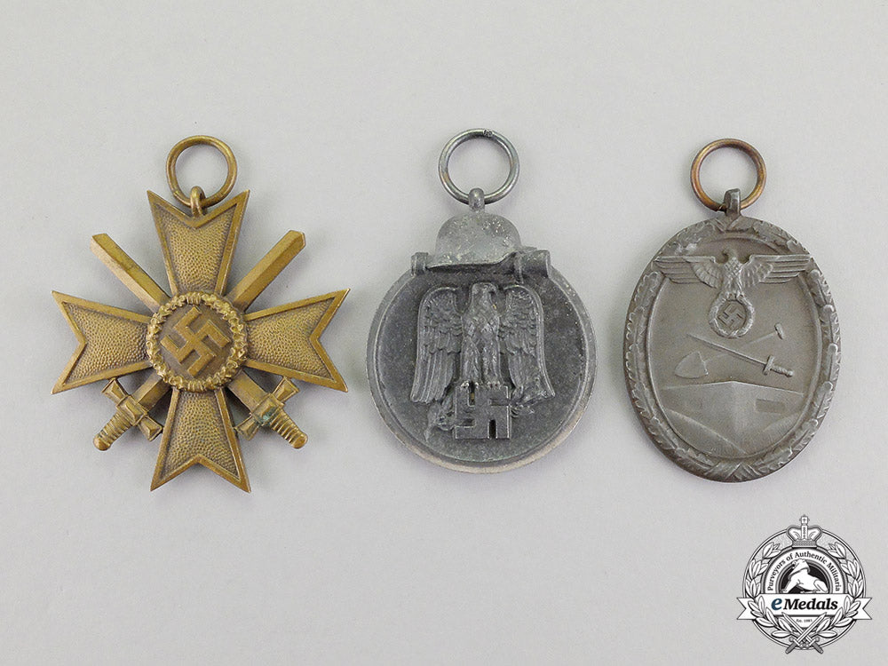 germany._three_third_reich_period_medals,_awards,_and_decorations_c2017_001235_2