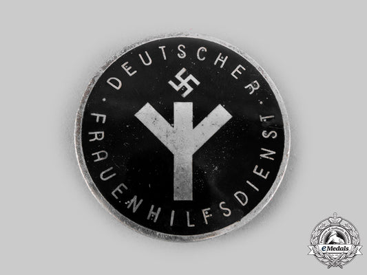 germany,_third_reich._a_women’s_auxiliary_service_badge,_by_alfred_stübbe_c20181_emd8184_2_1_1_1_1_1_1_1
