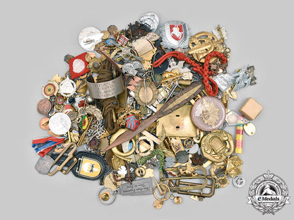 international._a_lot_of208_collectible_items_c20181_mnc3816_1