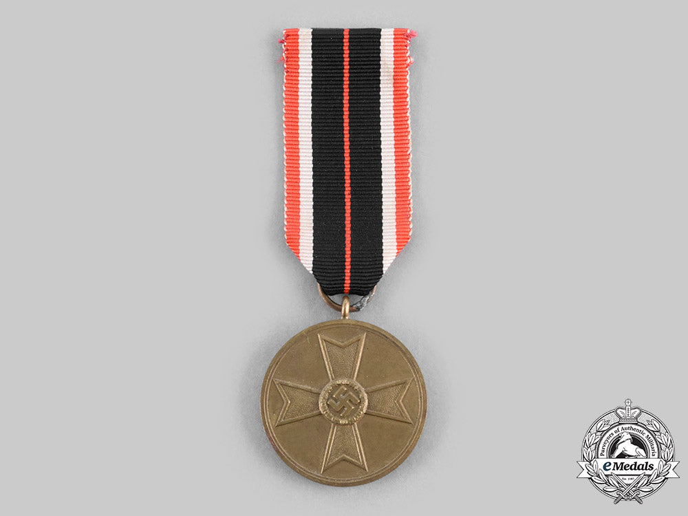 germany,_third_reich._a1939_war_merit_medal_with_award_document_to_administrative_auxiliary_josefa_decken,_c.1944_c20199_emd2912