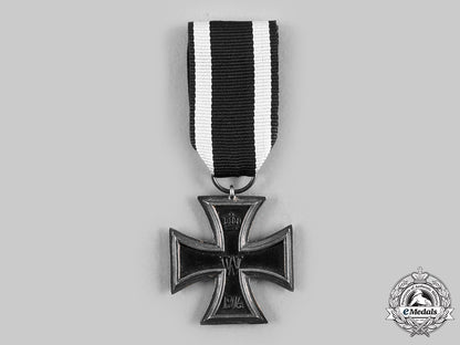 germany,_imperial._a1914_iron_cross_ii_class_with_award_document_to_infantryman_ludwig_braunbeck_c20203_emd4729