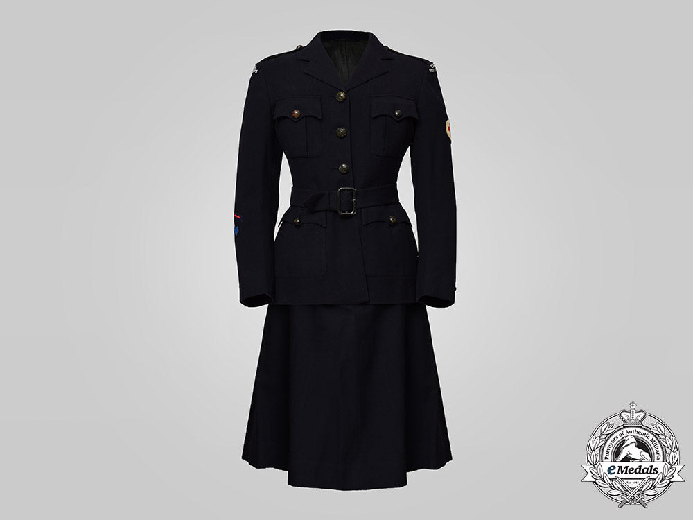 canada,_commonwealth._a_canadian_red_cross_corps_tunic_and_skirt,_worn_by_b._harvey,_by_eaton,1944_c20203cbb_0133_1_1
