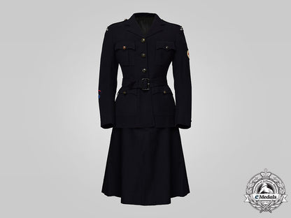 canada,_commonwealth._a_canadian_red_cross_corps_tunic_and_skirt,_worn_by_b._harvey,_by_eaton,1944_c20203cbb_0133_1_1