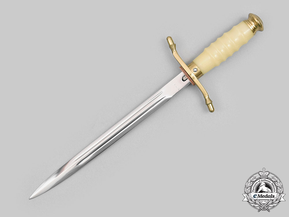 germany,_ddr._an_east_german_army_officer’s_dirk,_with_case_c2020_005c2020_984_mnc0157