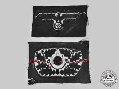 germany,_heer._a_pair_of_panzer_cap_insignia_c2020_015_mnc8509