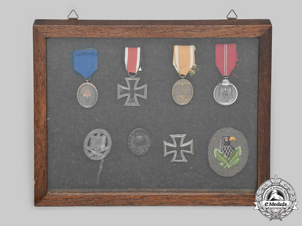 germany,_wehrmacht._a_lot_of_medals_and_badges,_veteran’s_assembly_c2020_040_mnc0713_1