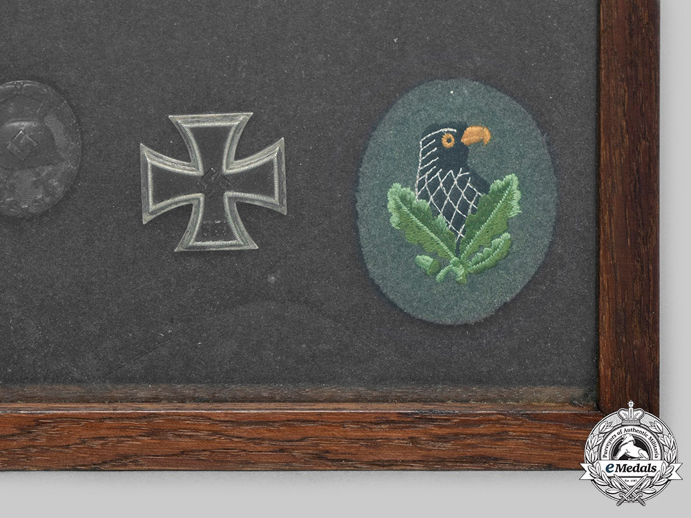germany,_wehrmacht._a_lot_of_medals_and_badges,_veteran’s_assembly_c2020_043_mnc0722_1