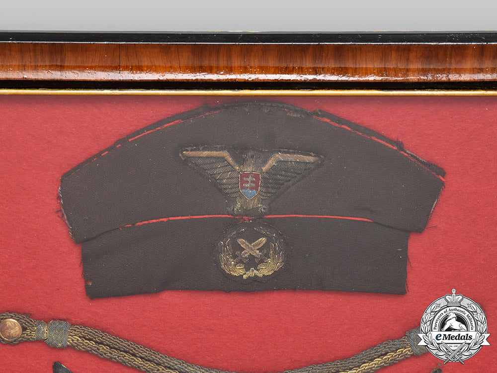 slovakia,_first_republic._a_slovak_army_general’s_visor_cap,_exhibition_example_c2020_047_mnc0708