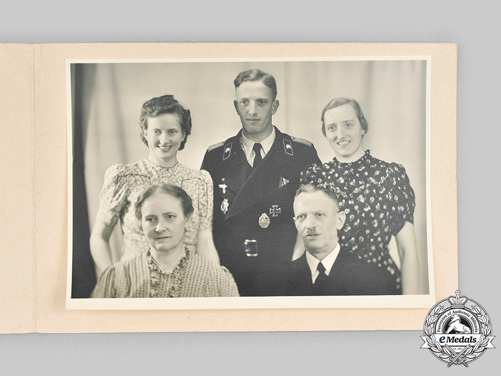 germany,_heer._a_pair_of_studio_portraits_of_decorated_panzer_personnel_c2020_049_mnc0105
