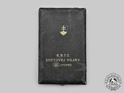 slovakia,_republic._a_first_war_cross1914-1918,_iii_class_with_case_c2020_051_mnc1261