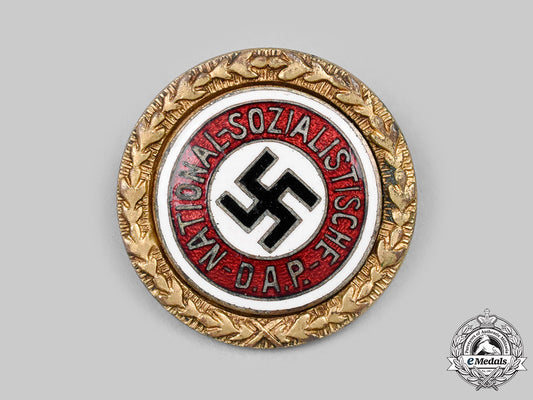 germany,_nsdap._a_golden_party_badge,_small_version,_by_josef_fuess_c2020_060_mnc0684