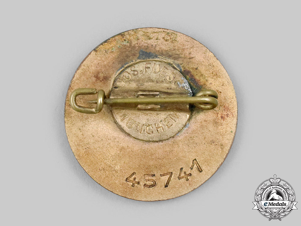 germany,_nsdap._a_golden_party_badge,_small_version,_by_josef_fuess_c2020_061_mnc0686
