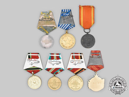 poland,_russia,_yugoslavia._a_lot_of_medals&_decorations_c2020_076_mnc7606_1