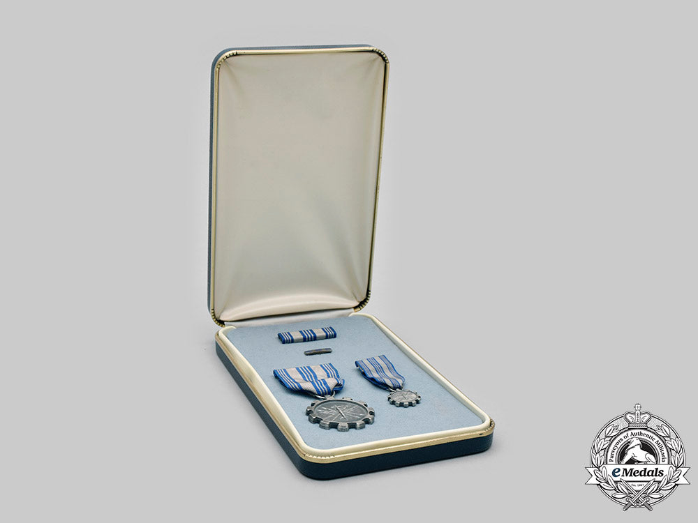 united_states._an_air_force_achievement_medal,_cased_c2020_078_mnc6499